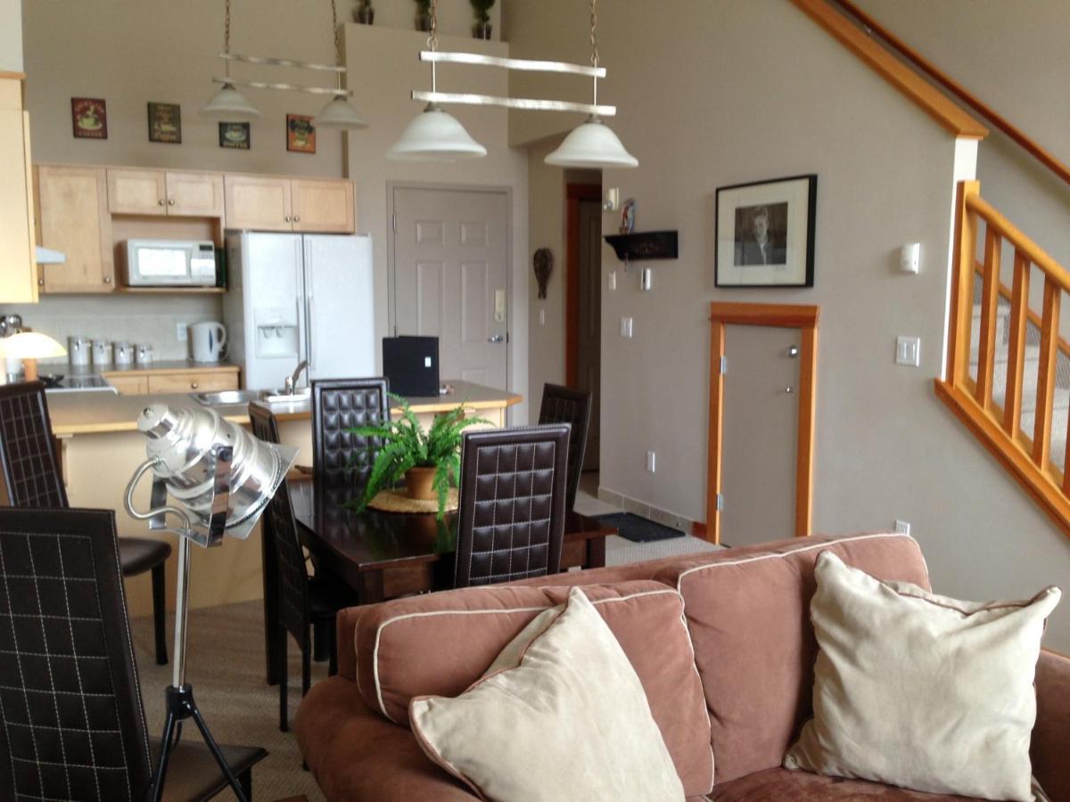 Apartment 407, Contemporary Decor Canmore Exterior foto